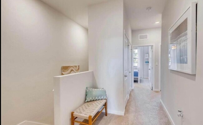 Building Photo - 1116 SW 7th Ct