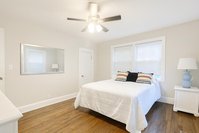 Foto del edificio - 753 Charlotte Pl NW