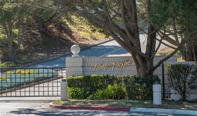 Foto del edificio - 580 Pointe Pacific Pte
