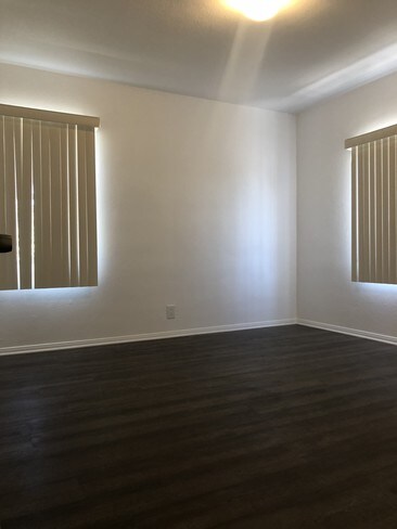 Foto del edificio - 5151 W Adams Blvd