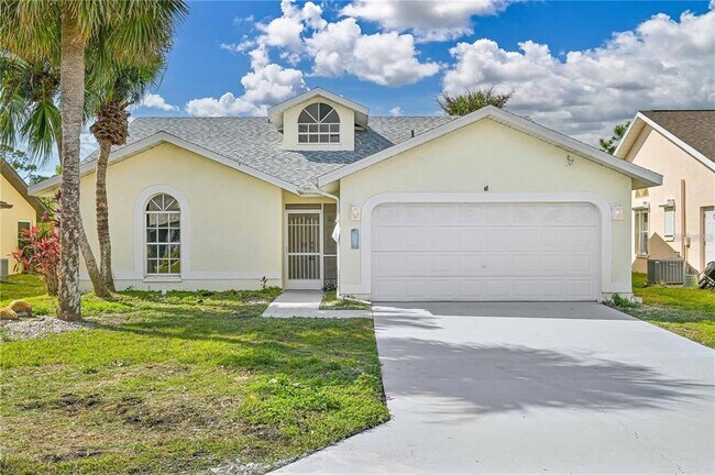 Building Photo - 3832 Sabal Springs Blvd