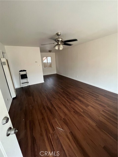 Foto del edificio - 701 E Chalynn Cir