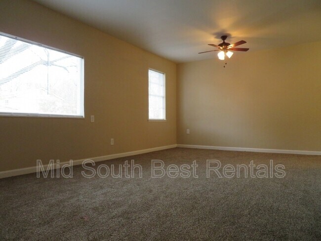 Building Photo - 3780 Southland St