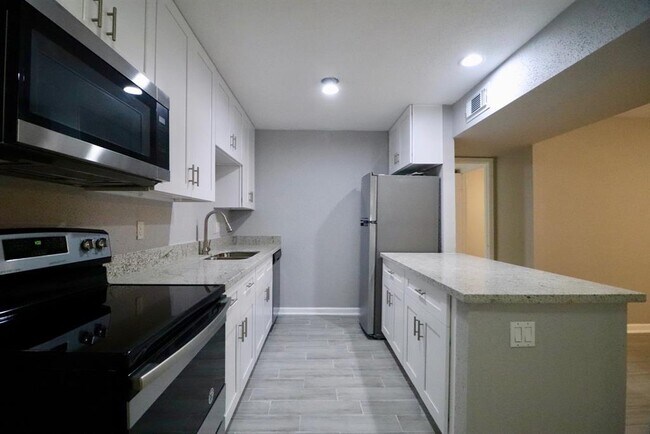 Foto del edificio - 5929 Queensloch Dr