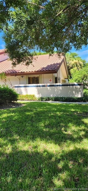 Building Photo - 6001 SE Martinique Dr