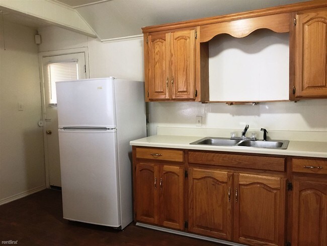 Building Photo - 3 br, 1 bath House - 1216 Knight St