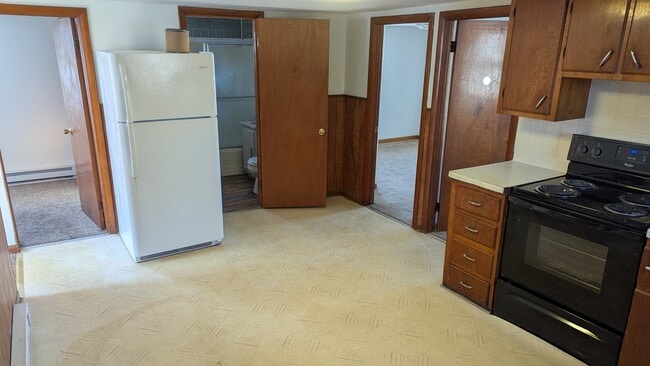 kitchen - 24 Mechanic St