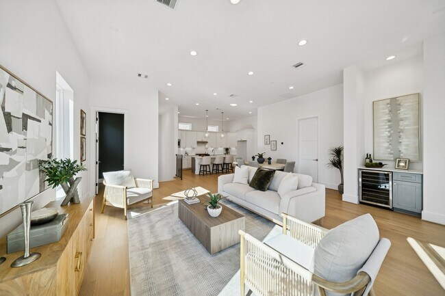 Foto del edificio - 1403 W 21st St