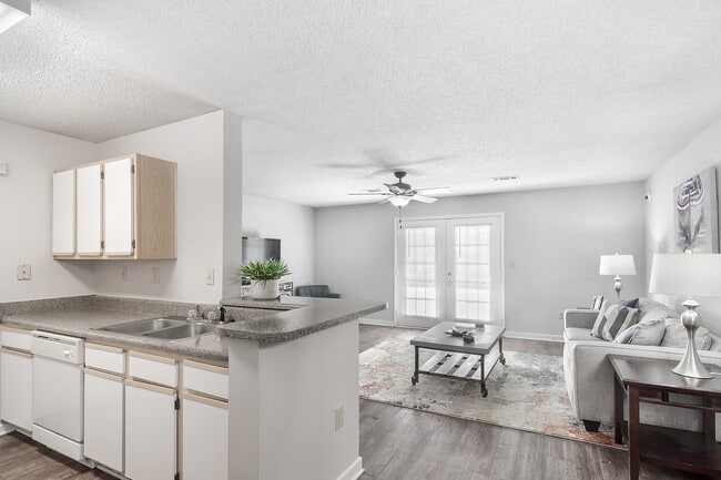 Building Photo - The Pointe Apartment Homes