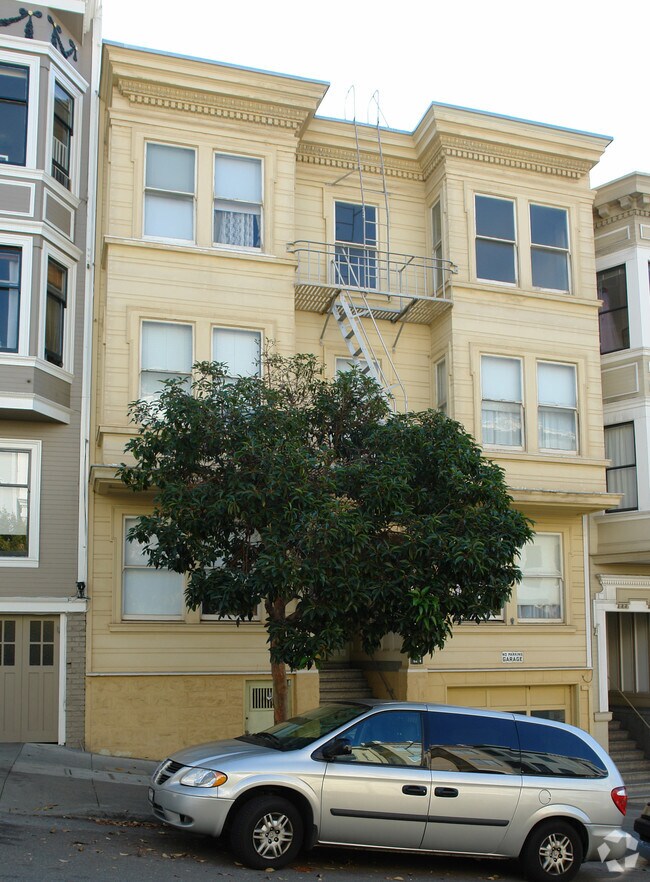 Building Photo - 525-531 Greenwich St