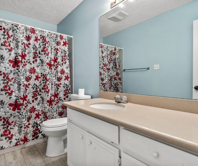 Building Photo - 1727 Ramada Dr