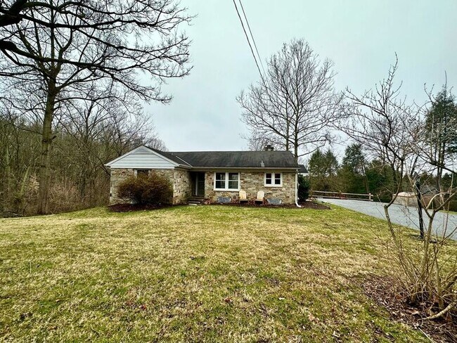 Building Photo - 14510 Cuba Rd