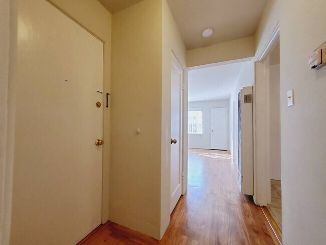 Building Photo - 1450 7th Ave