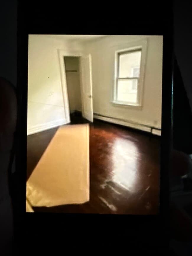 Sala de estar - 119 Lyons Ave