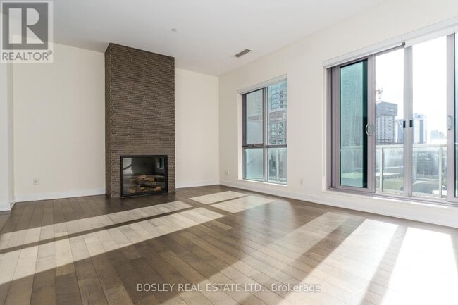 Building Photo - 55 Front St E