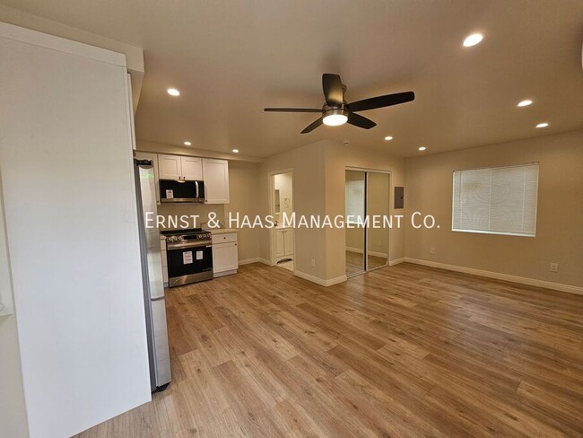 Building Photo - Beautiful Belmont Shore Studio Apartment!