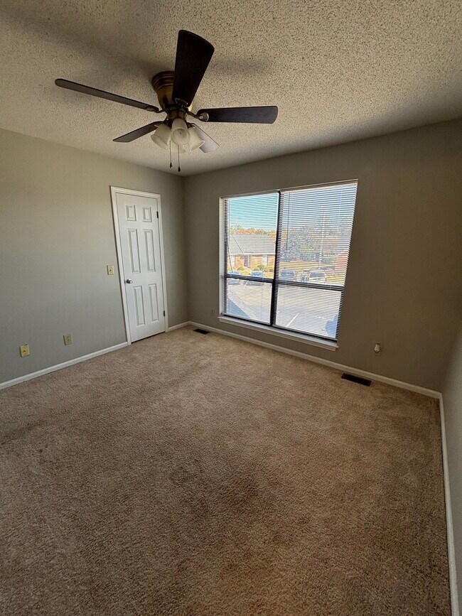 Foto del edificio - 2701 Thackery Rd