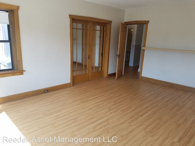 Building Photo - 35 S 700 E