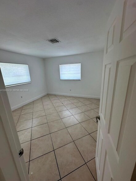 Foto del edificio - 8601 SW 94th St