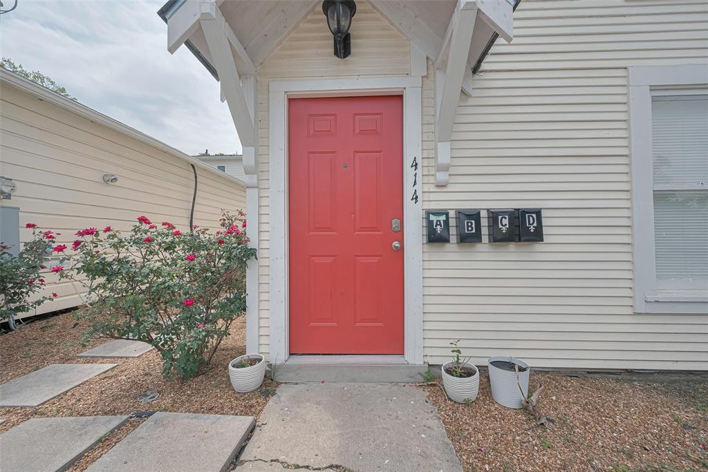 Primary Photo - 414 E 9th St