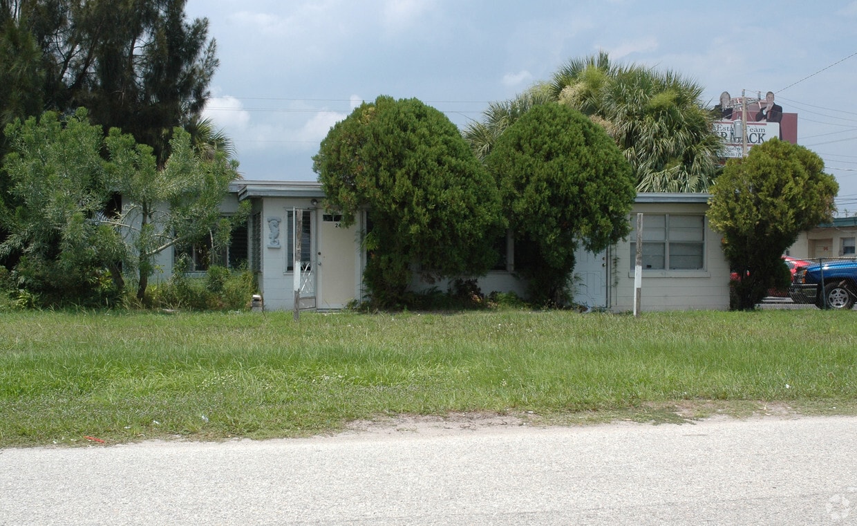 Primary Photo - 20 Hurwood