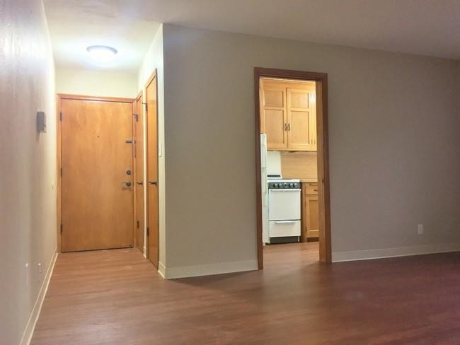 Foto del edificio - 1472 Larpenteur Ave W