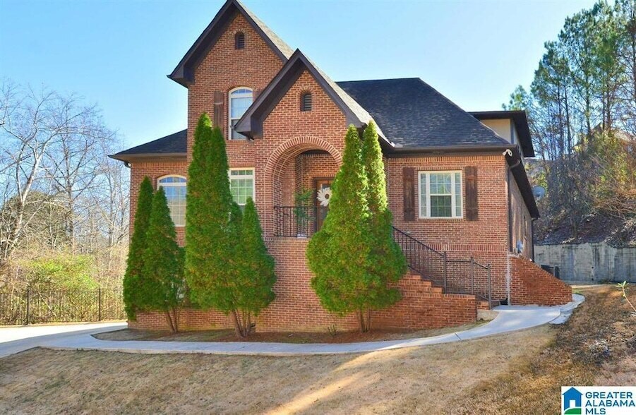 Foto principal - 221 Castlehill Dr