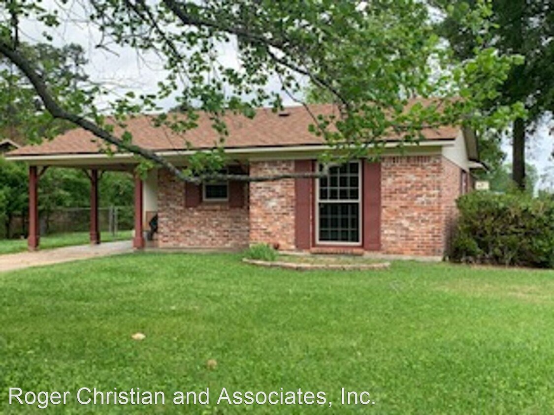 Foto principal - 3 br, 1.5 bath House - 900 Willow Drive