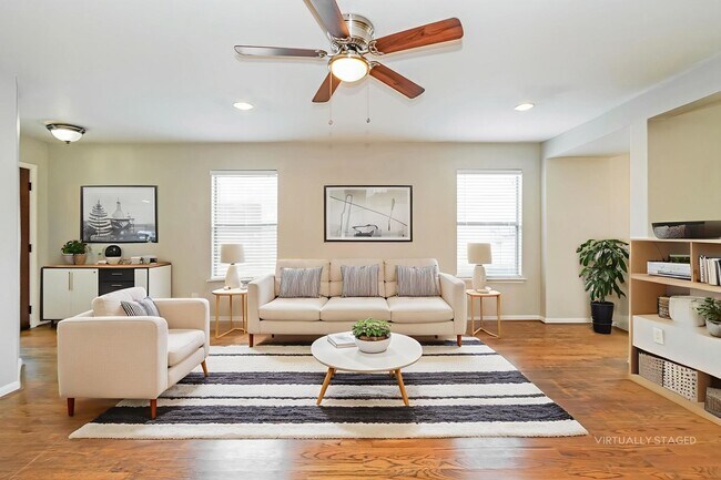 Foto del edificio - 13619 Galena Creek Dr