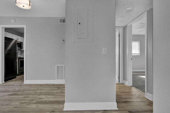 Building Photo - 3166 Melaleuca Rd