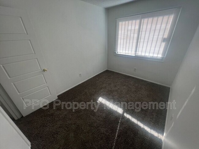 Building Photo - 6854 W Monterosa St