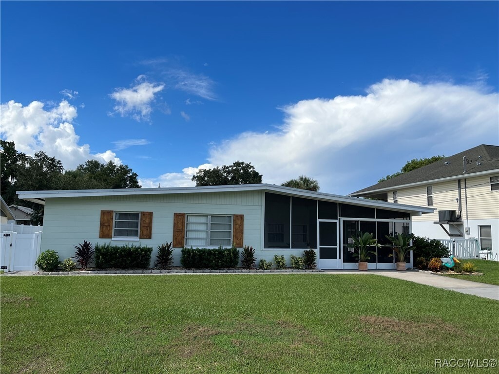 Primary Photo - 1920 NW 18th St