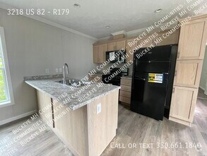 Building Photo - 3218 OH-82