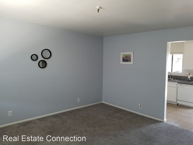 Building Photo - 13801 Yukon Ave