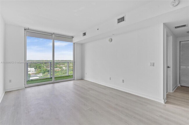 Building Photo - 4250 Biscayne Blvd