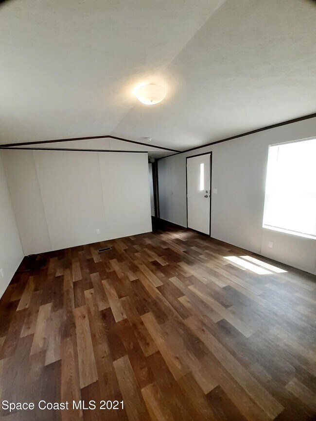Foto del edificio - 1632 Ridge Dr