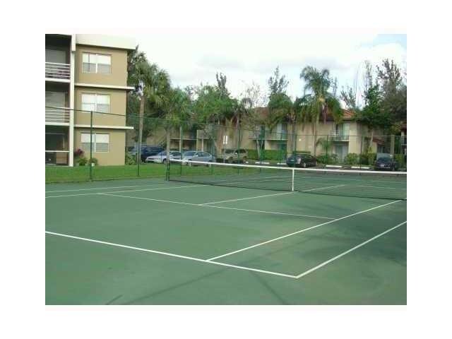 Foto del edificio - 4215 N University Dr