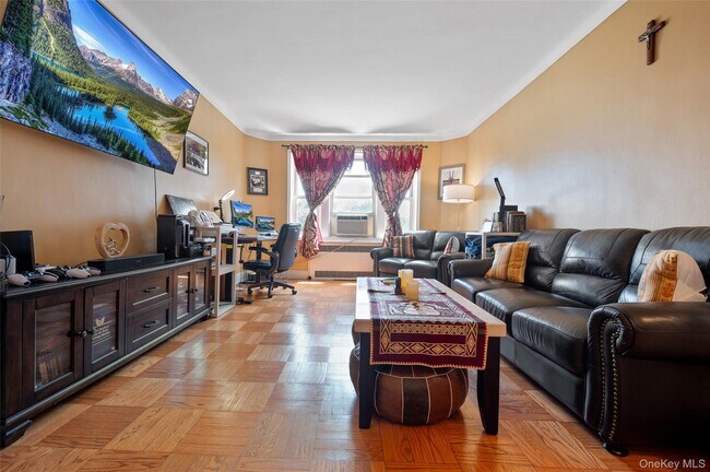 Foto del edificio - 84-49 168th St