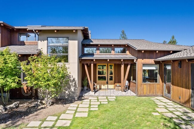 Building Photo - 62695 Big Sage Way