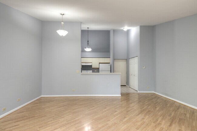 Foto del edificio - 738 N Gary Ave