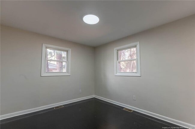 Foto del edificio - 228 Odell Rd