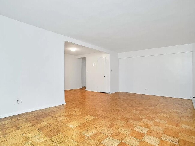 Photo - 310 Lenox Rd Apartment