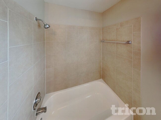Foto del edificio - 6953 41st Terrace N