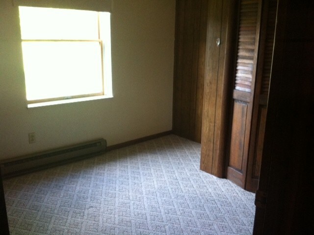 Bedroom - 711 S Arch St