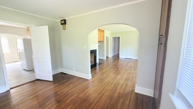 Building Photo - 1401 Enderly Rd
