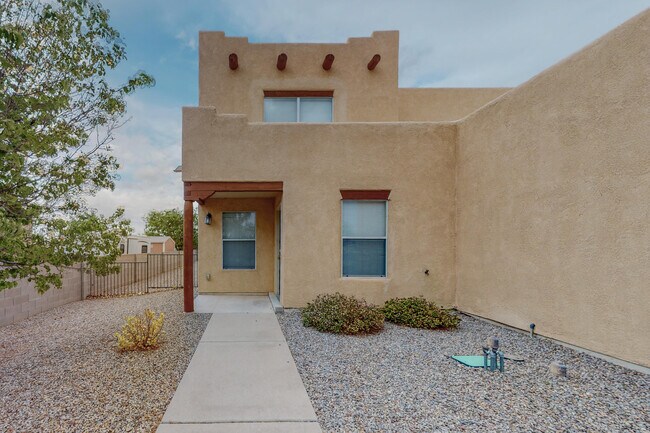 Foto del edificio - 6105 Wildflower Pass Dr NE