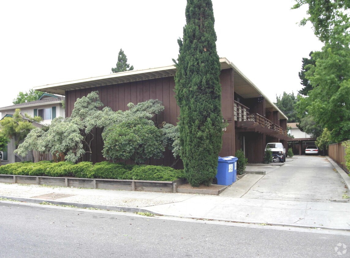 Foto principal - 190 Adler Ave