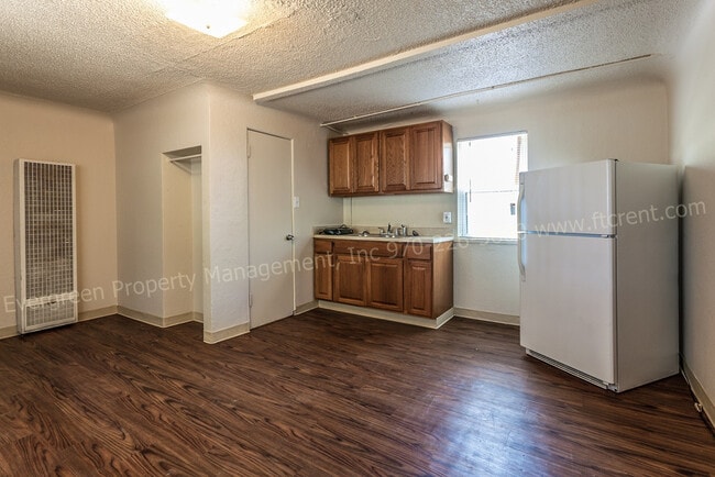 Building Photo - 161 S Lincoln Ave