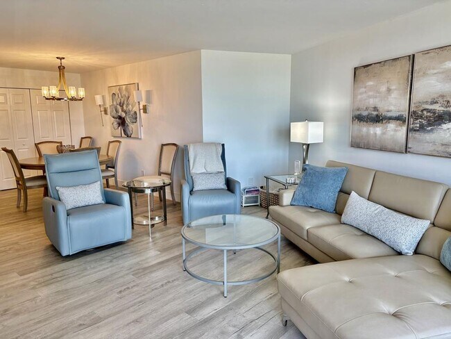 Foto del edificio - 380 Seaview Ct