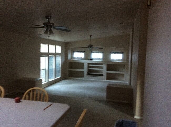 Building Photo - 4363 E Wintergreen Rd